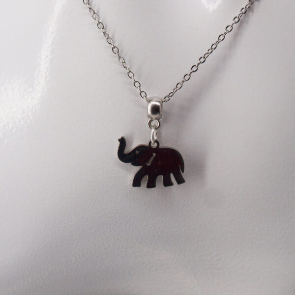 Collier acier inoxydable éléphant AI-165