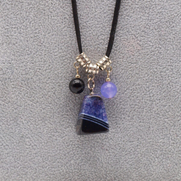 Collier agate bleue et onyx AGC-106